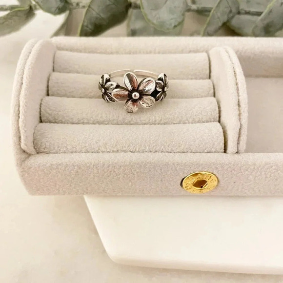 925 Sterling Silver Vintage Flower Ring Dainty Minimalist Ring - Picture 4 of 11